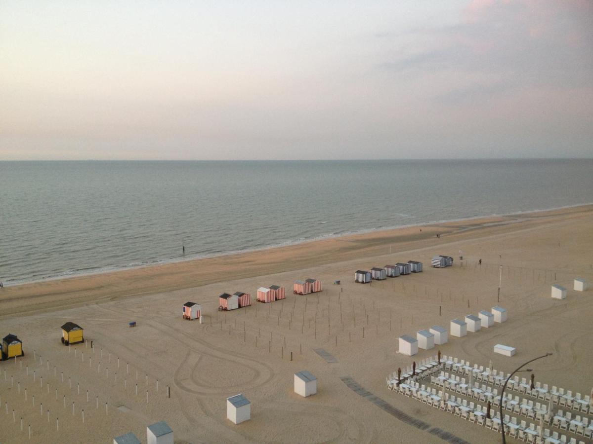 Zeedijk44 - Frontal Sea View Penthouse Apartment De Panne Ngoại thất bức ảnh